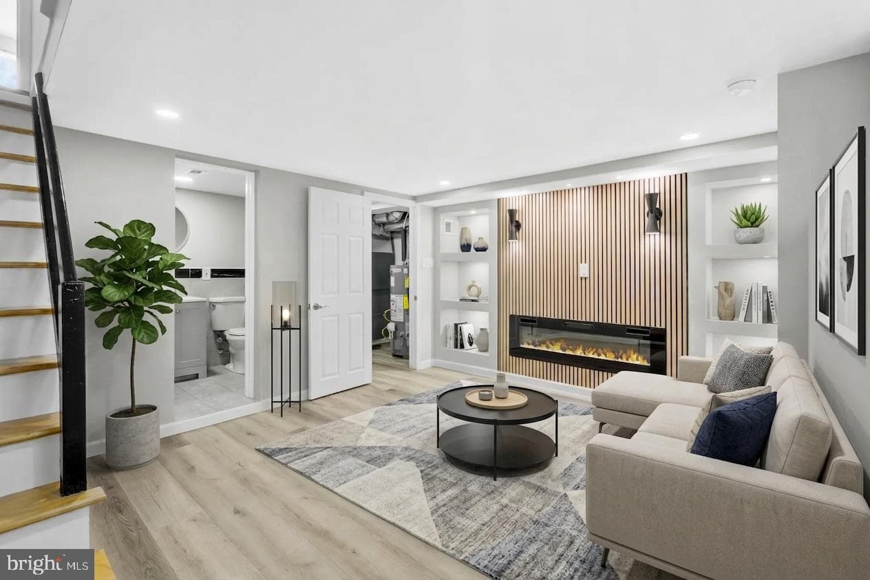 7233 Rupert Street photo 17