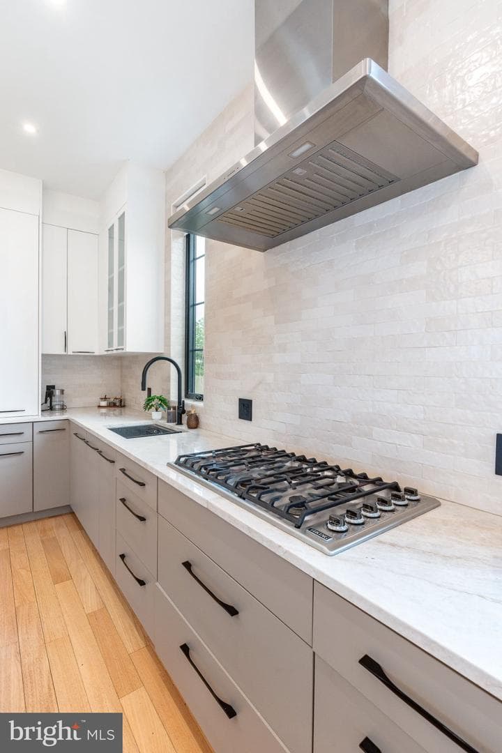 9739 Krewstown photo 14