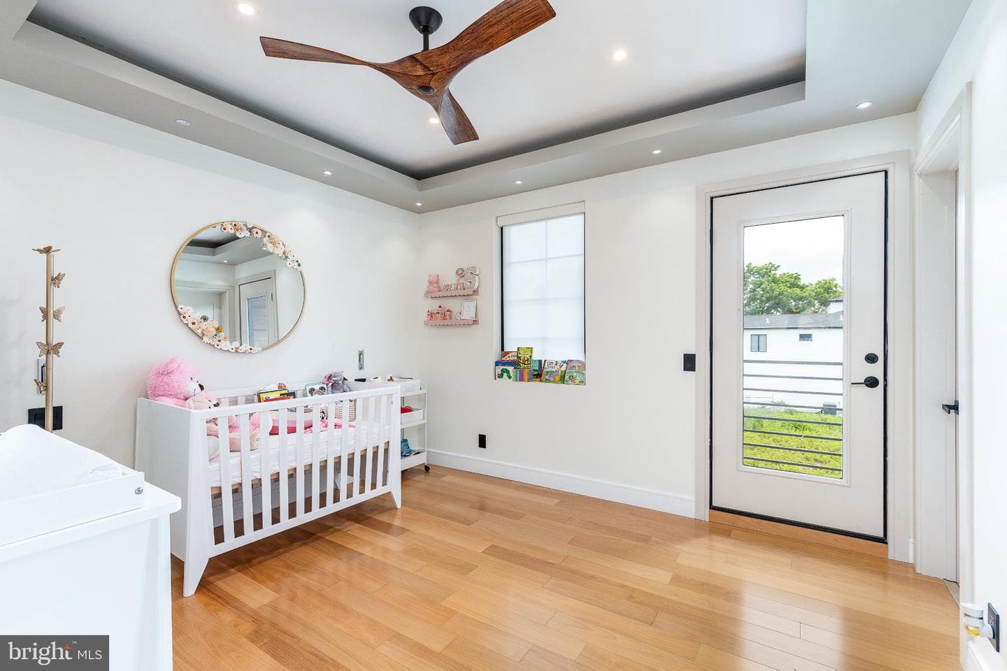 9739 Krewstown photo 42