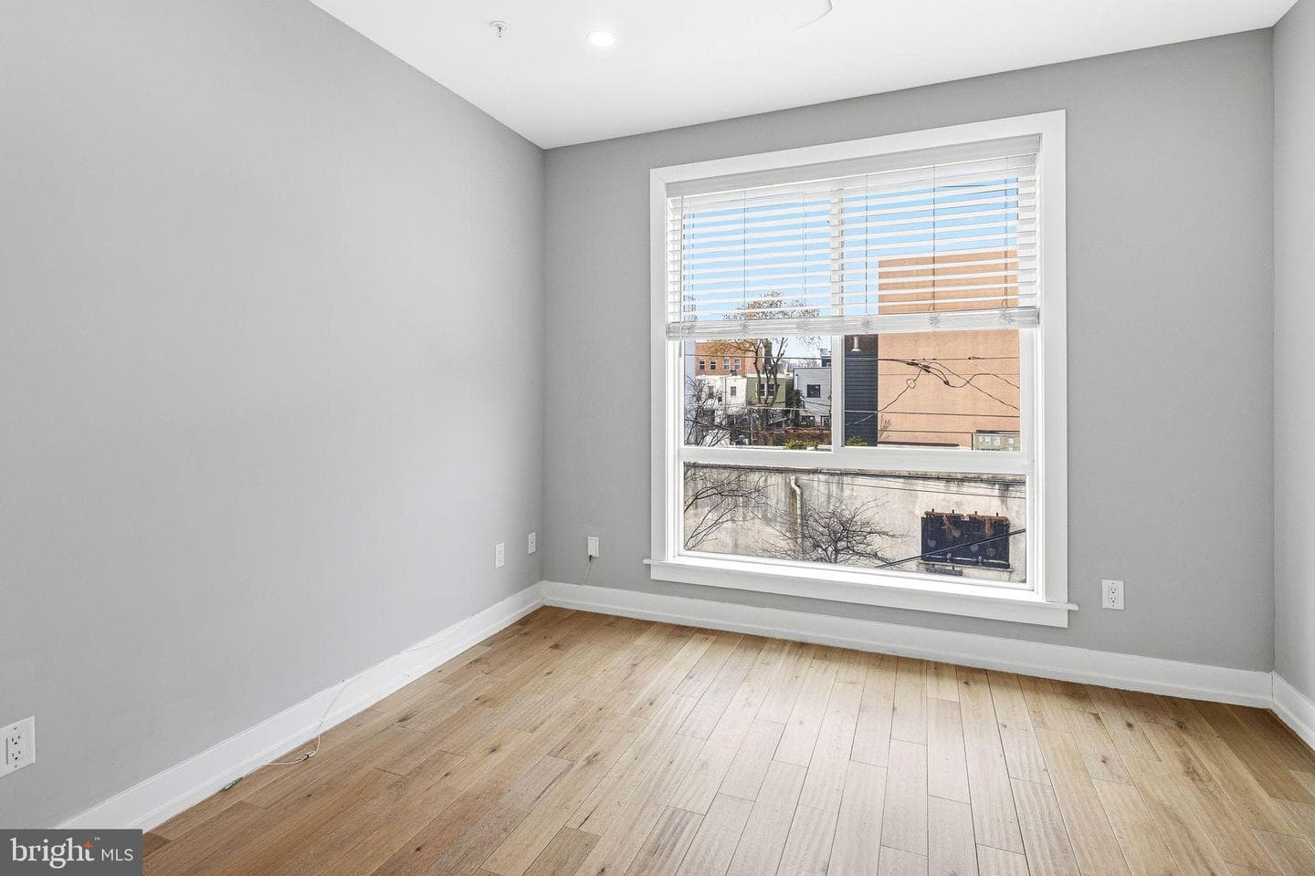 1135 E Berks Street photo 23