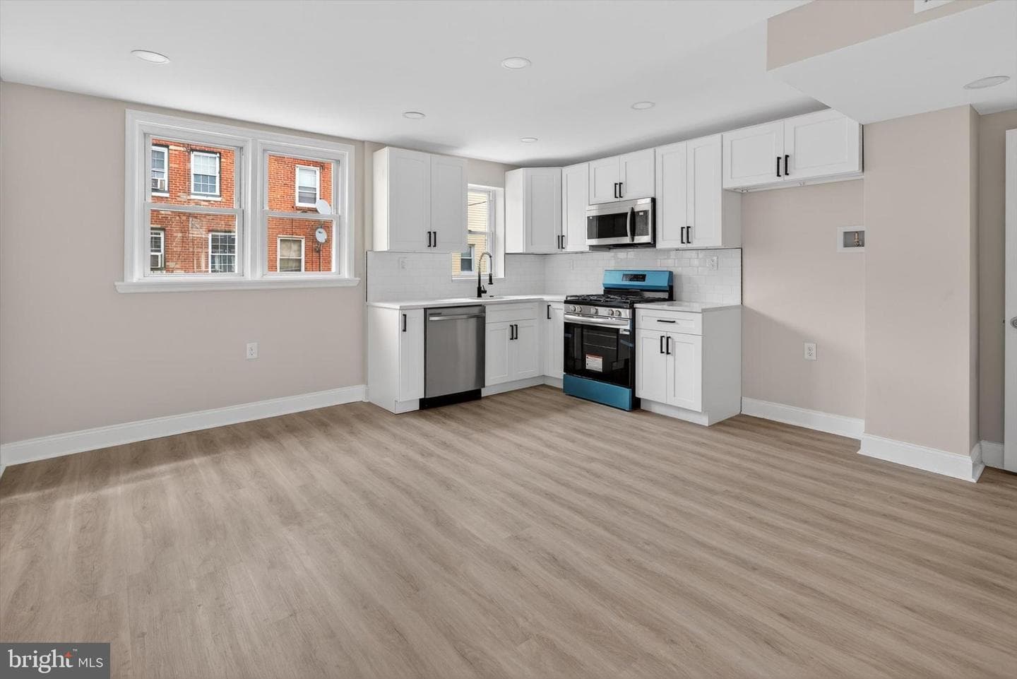 4553 Marple Street photo 8
