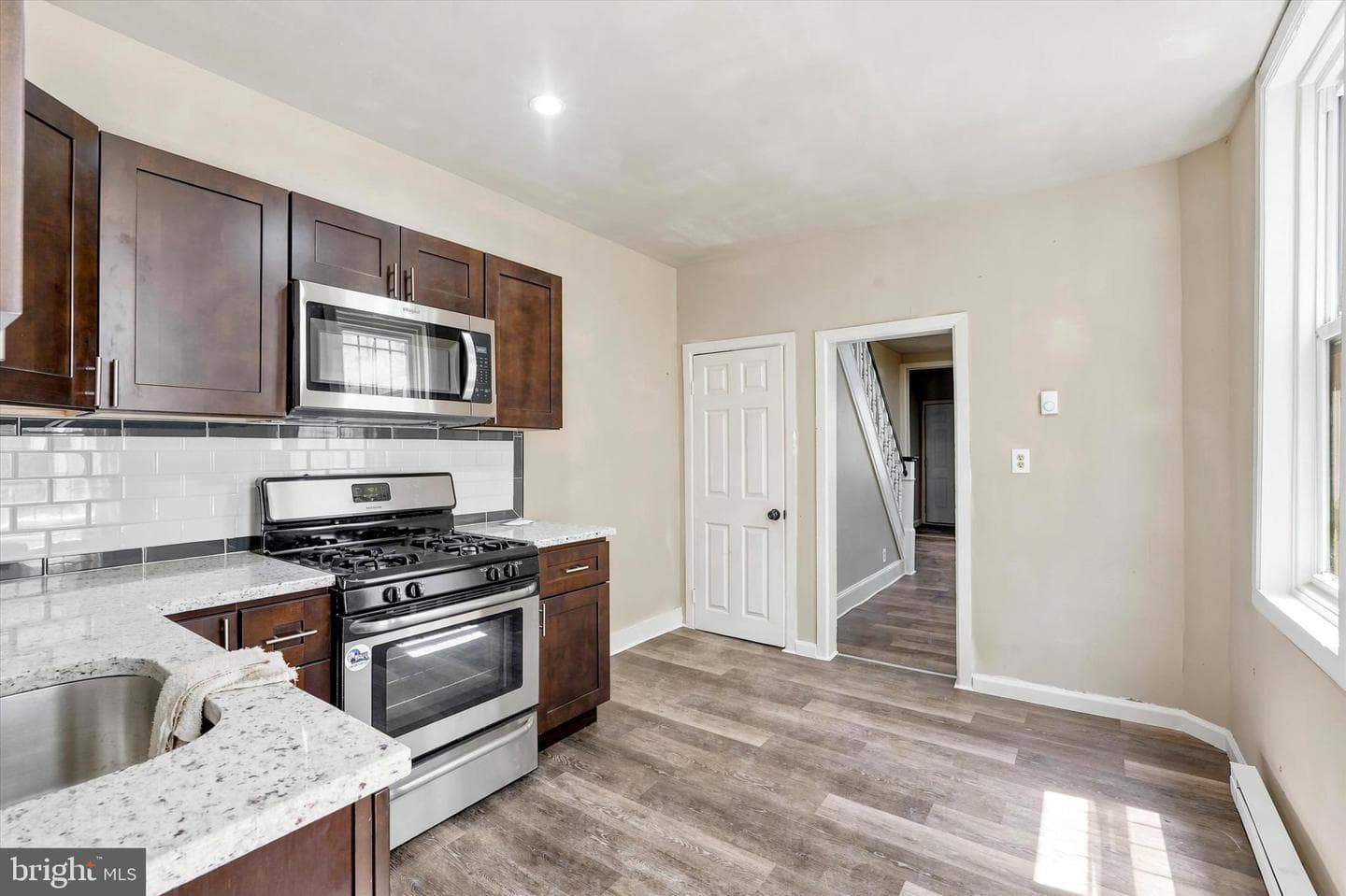 3114 Custer Street photo 5