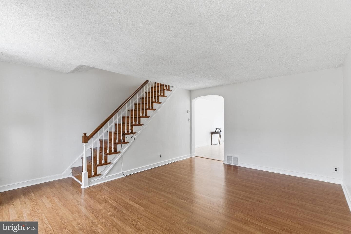 7020 Kindred St photo 3