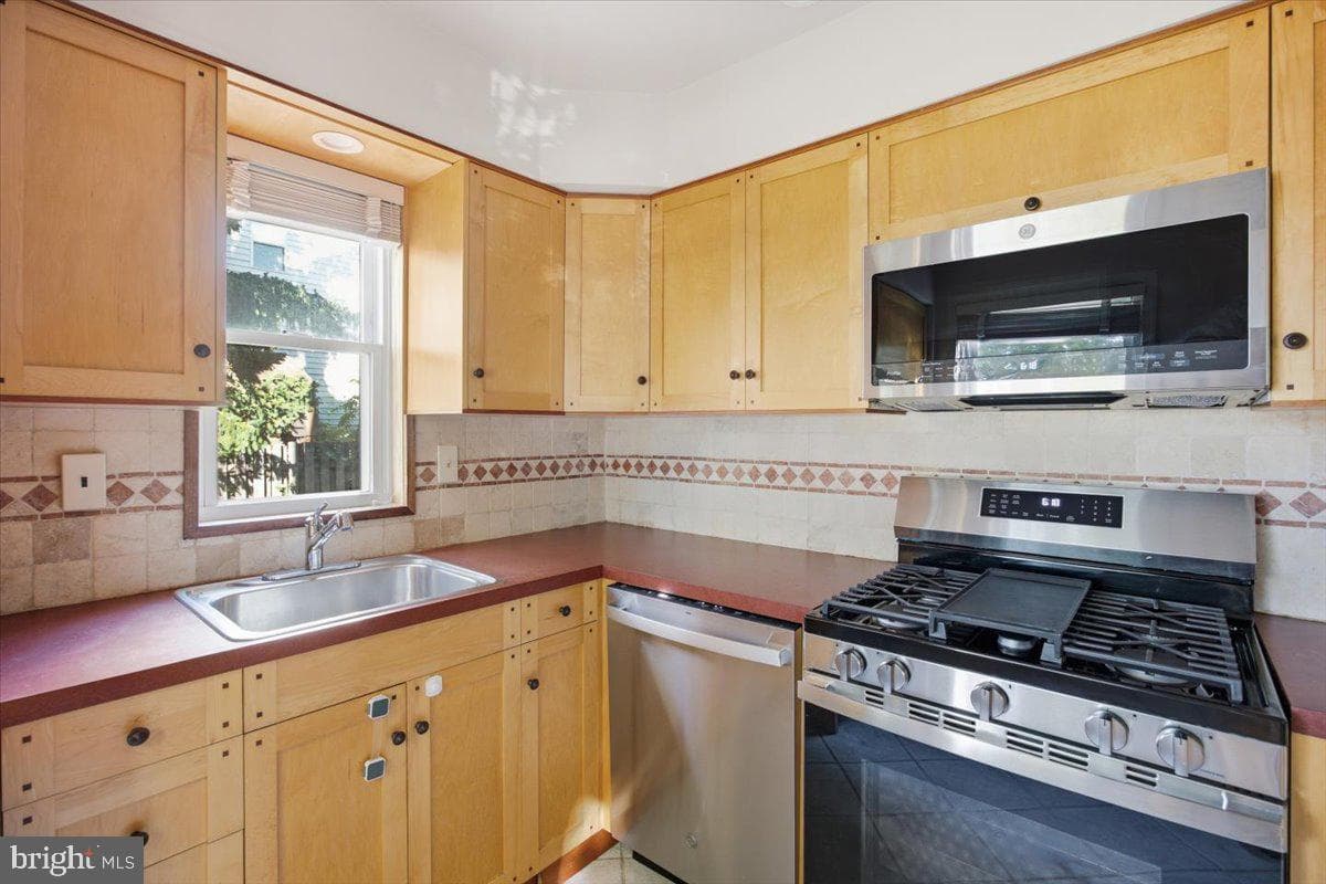 10107 Wilbur Street photo 15