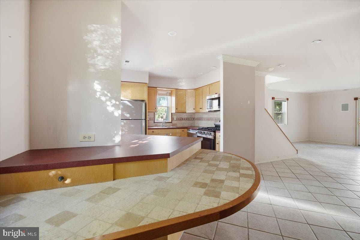 10107 Wilbur Street photo 16