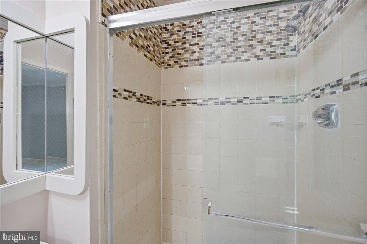 10107 Wilbur Street photo 21