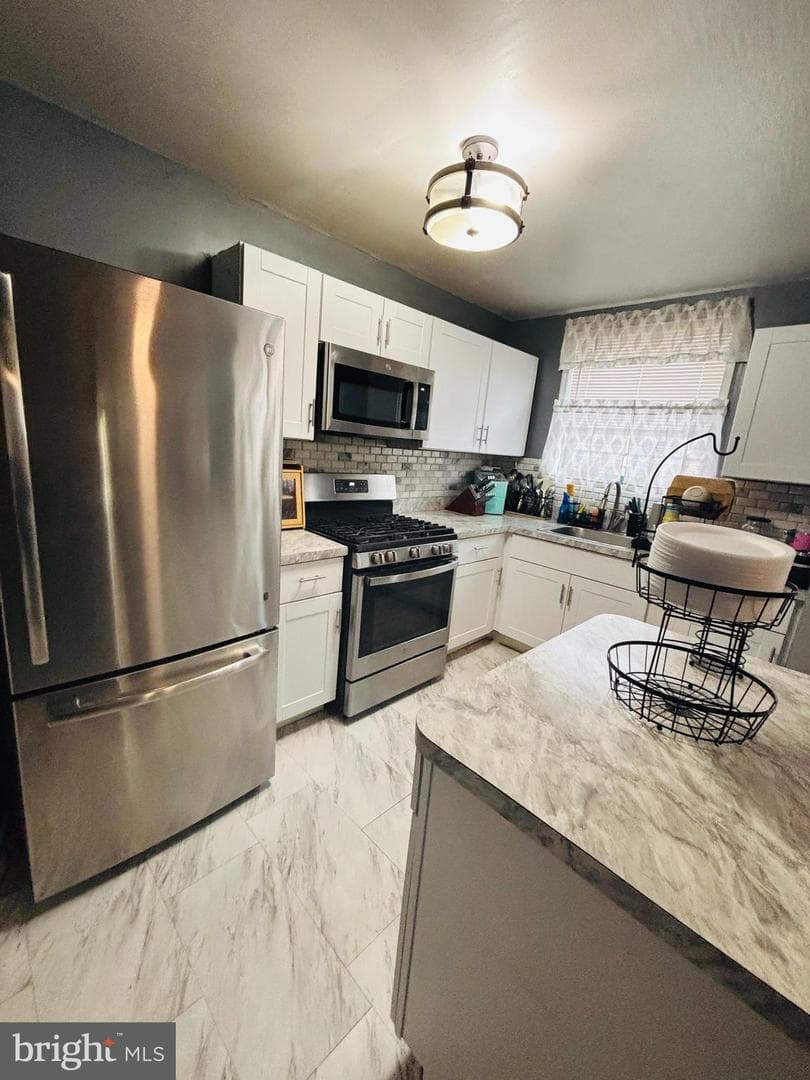 4228 Markland Street photo 13