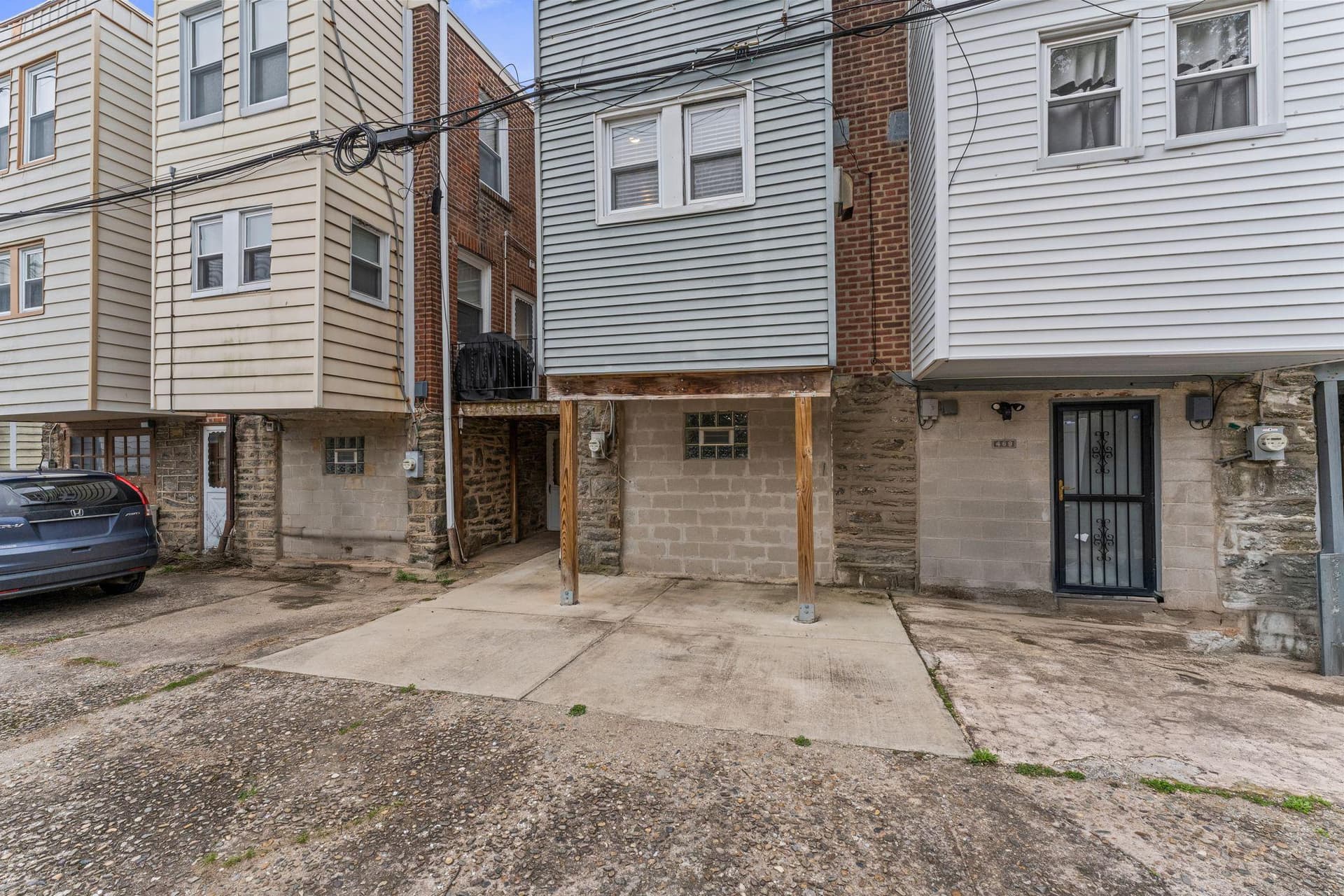 471 E Pleasant Street photo 20