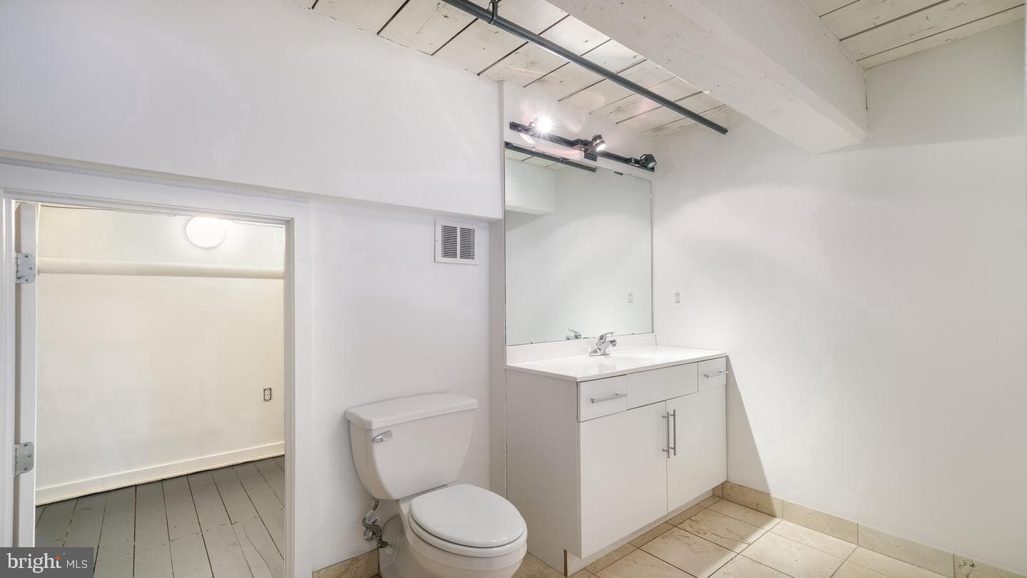 1027 Arch Street #407 photo 18