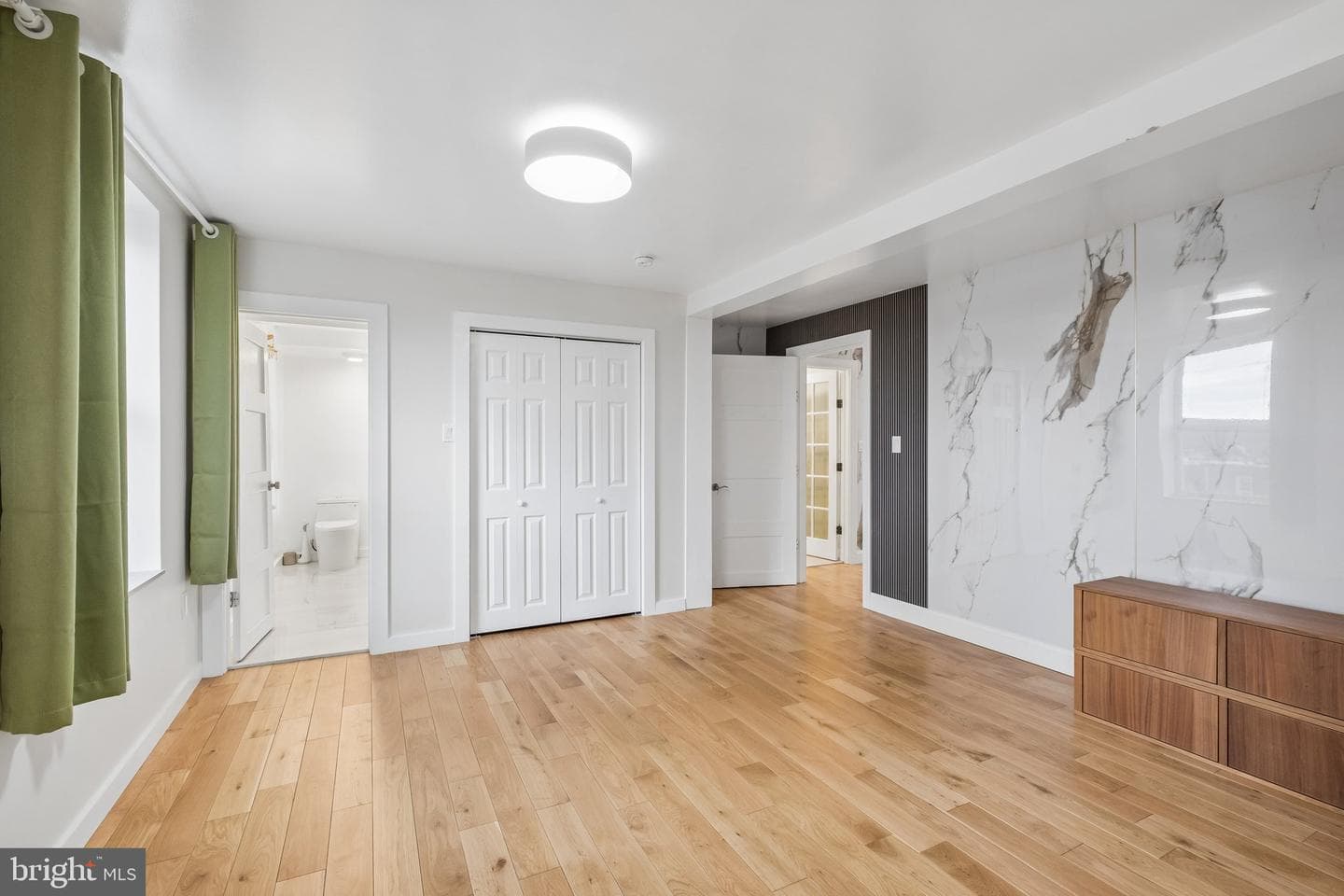 5900 Woodbine Avenue photo 39