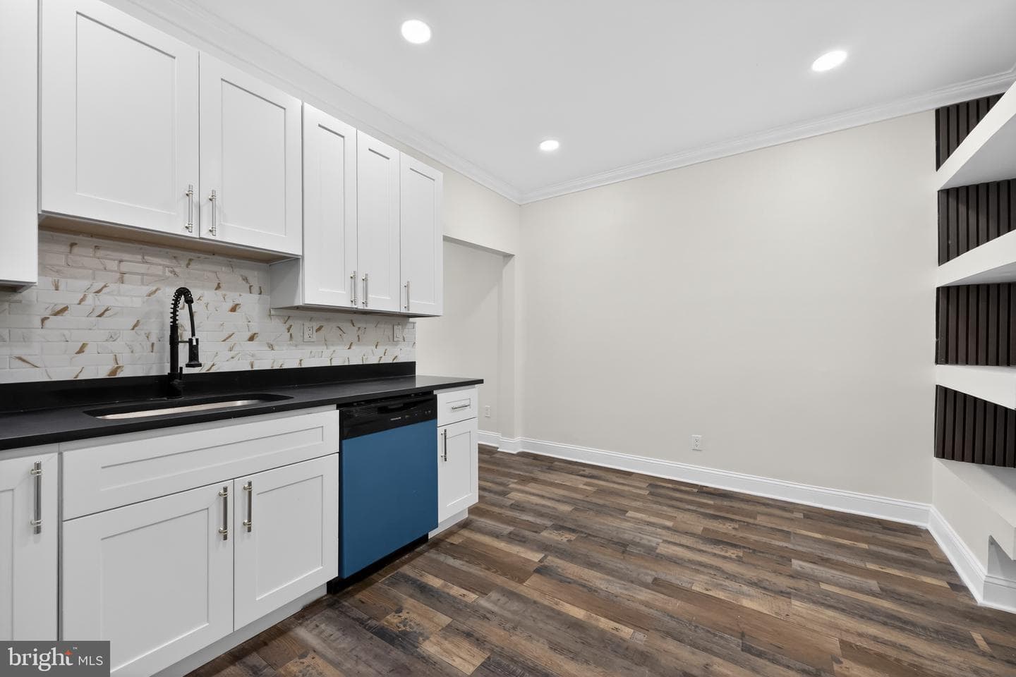 533 S Conestoga Street photo 11