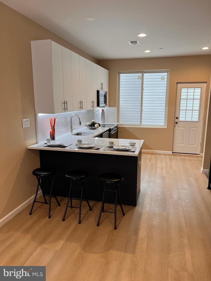 540 Edgley Street photo 3
