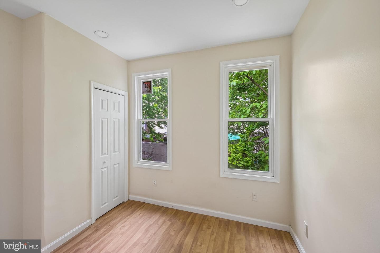 1716 N Hollywood Street photo 41