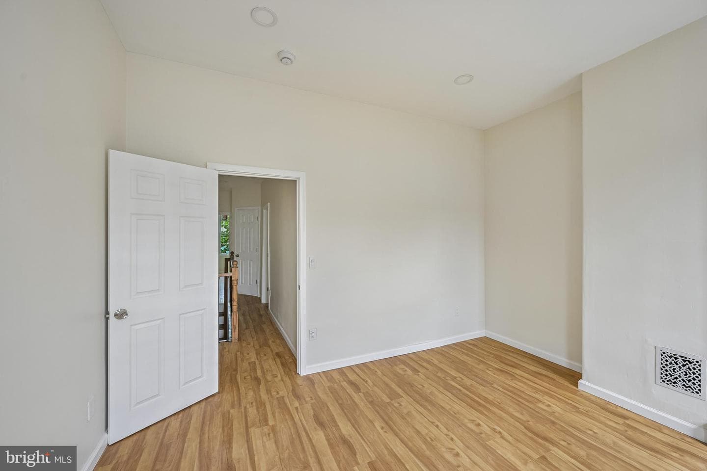 1716 N Hollywood Street photo 49