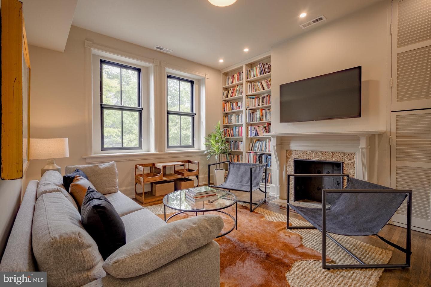 148 W Highland Avenue photo 11