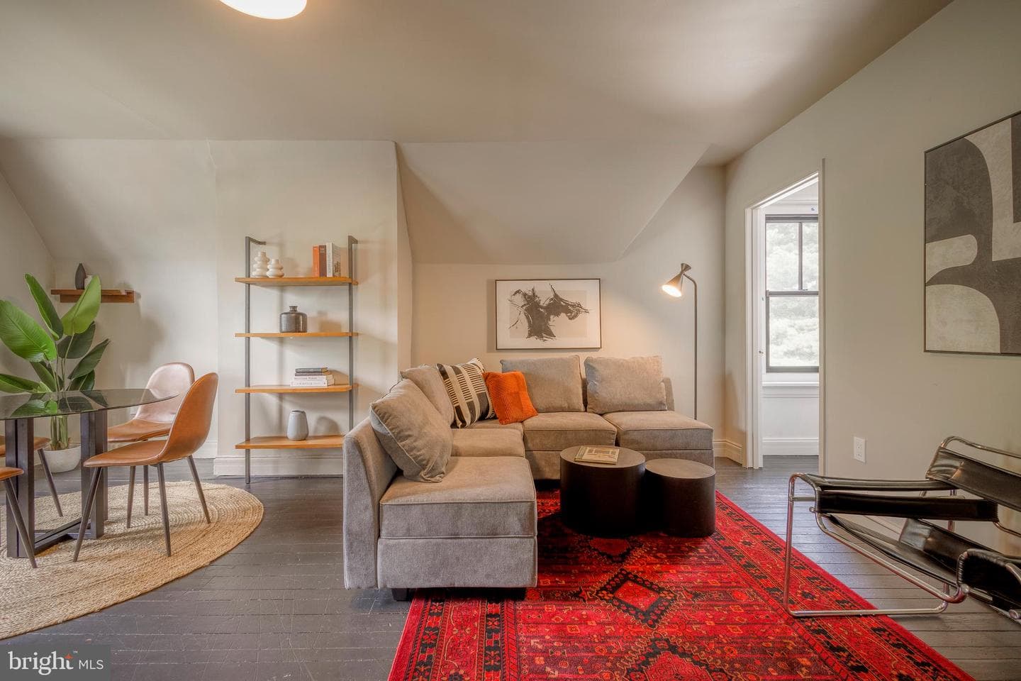 148 W Highland Avenue photo 19