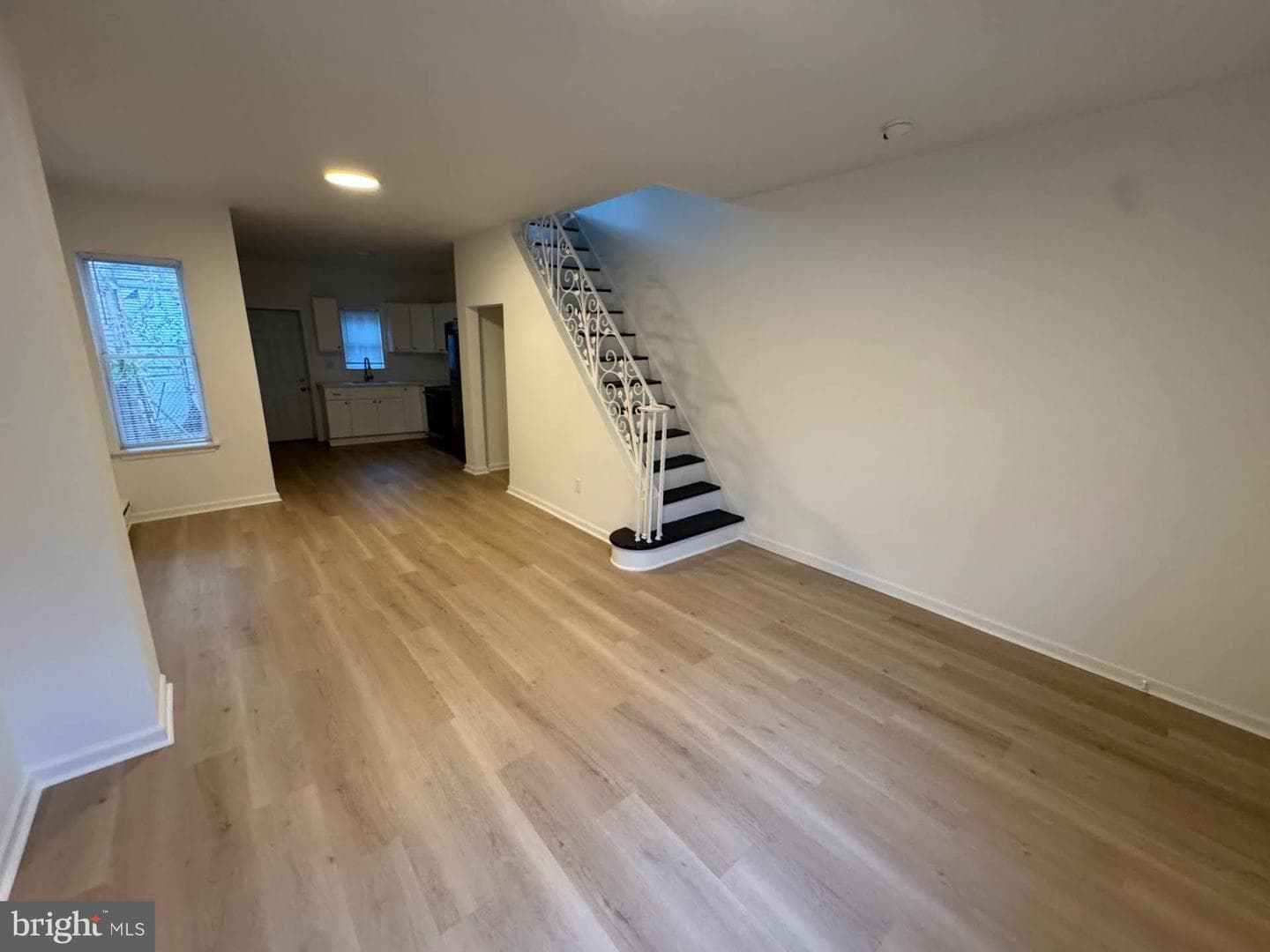3252 N Hope Street photo 3