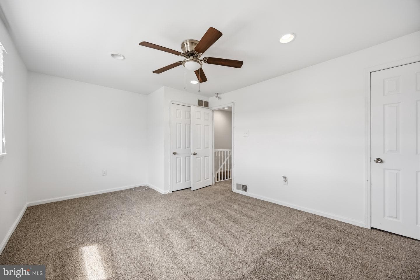 7637 Gilbert Street photo 23