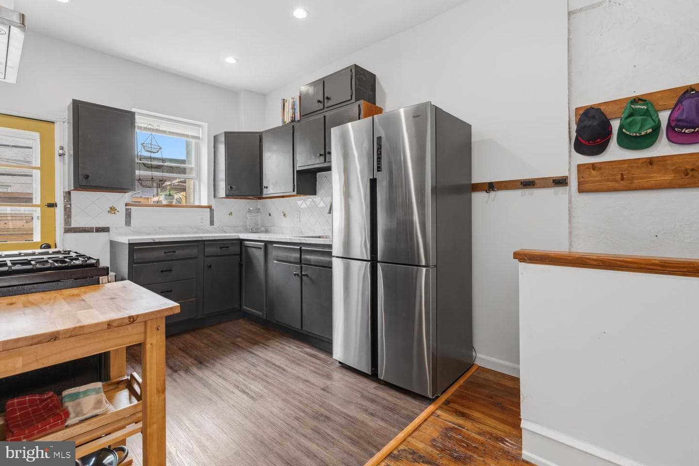 1835 Daly Street photo 10