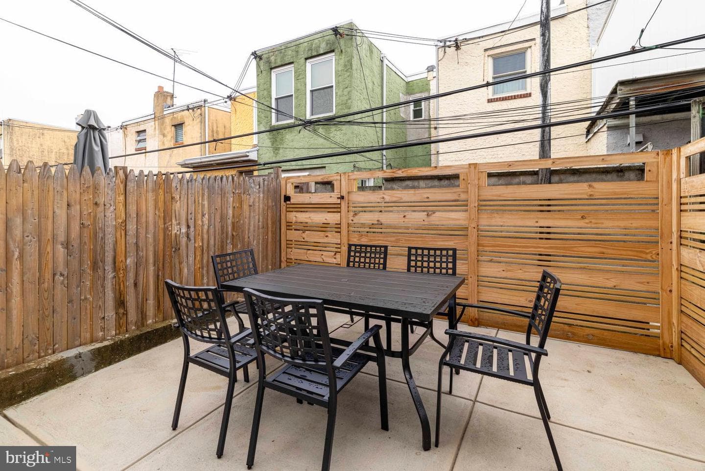 1835 Daly Street photo 26