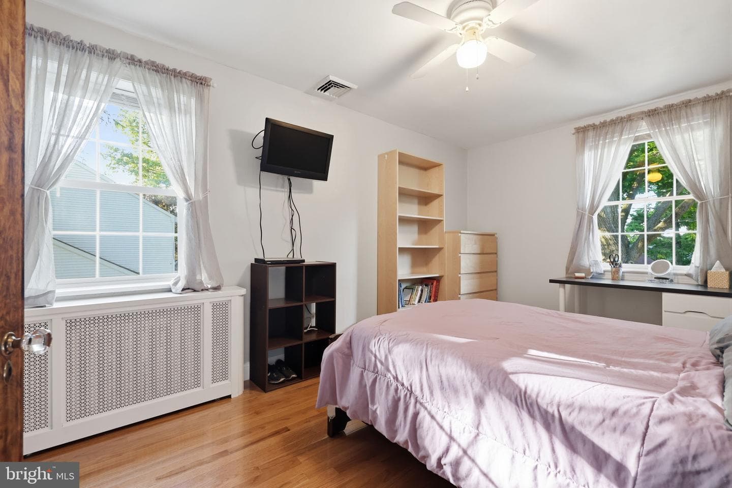 755 Byberry Road photo 29