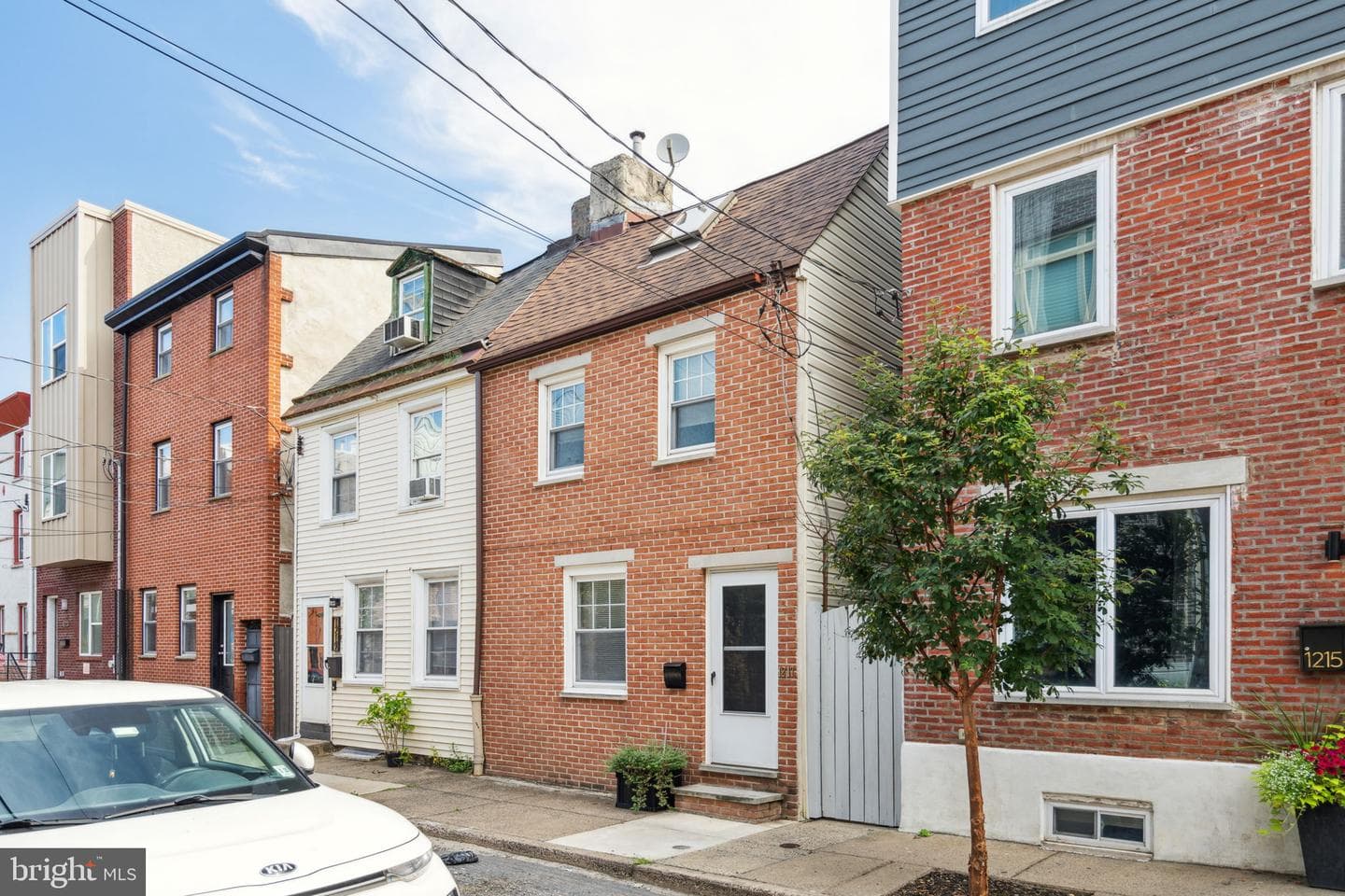 1217 E Oxford Street