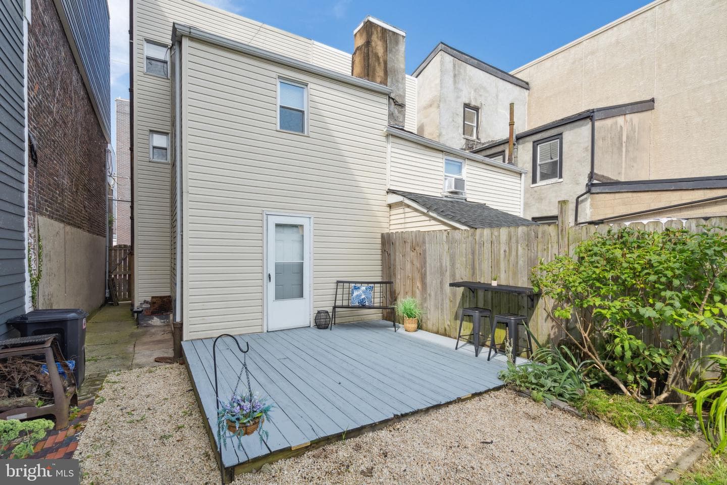 1217 E Oxford Street photo 11