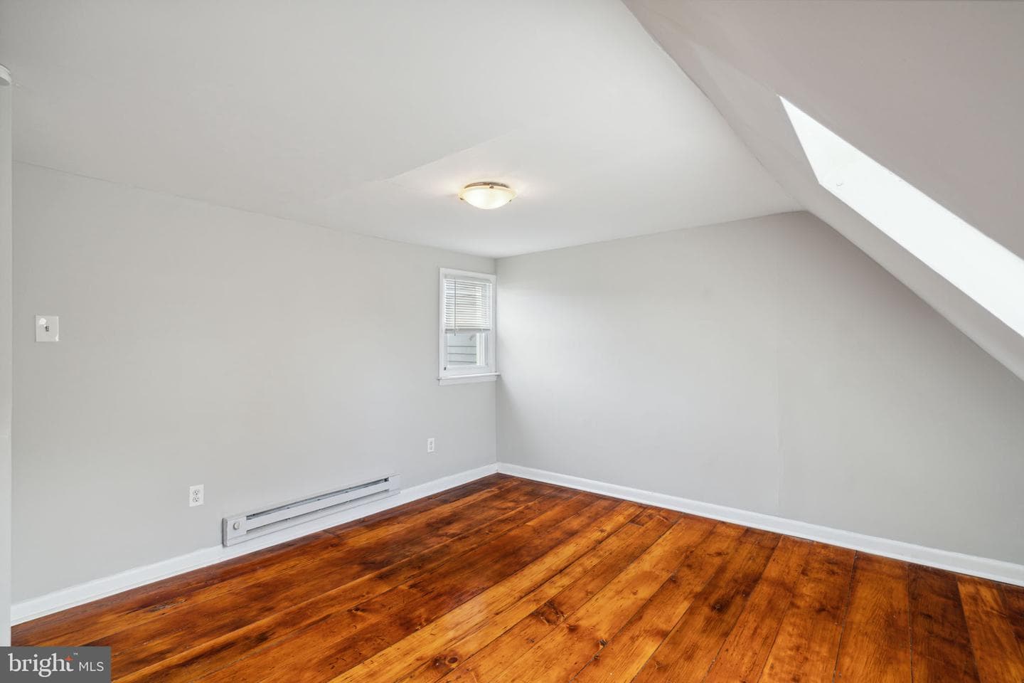 1217 E Oxford Street photo 22