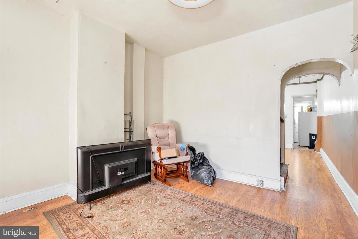 1127 E Montgomery Avenue photo 9