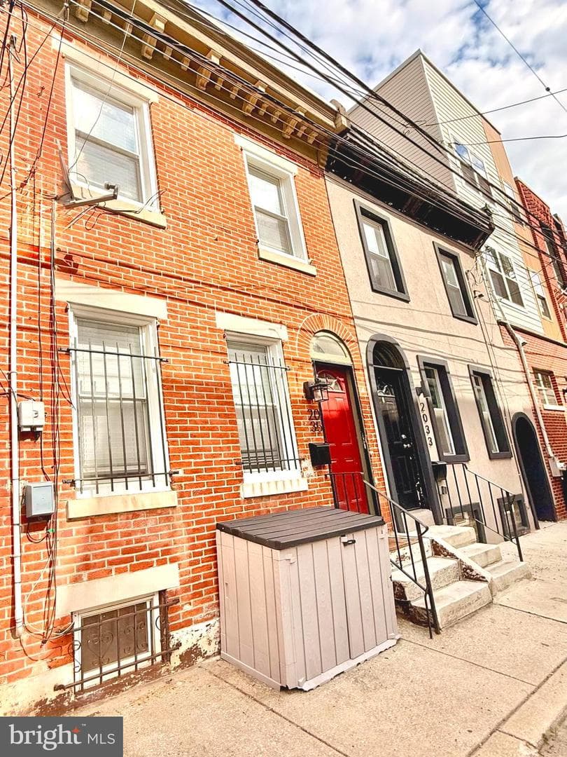 2035 N Hope Street photo 5