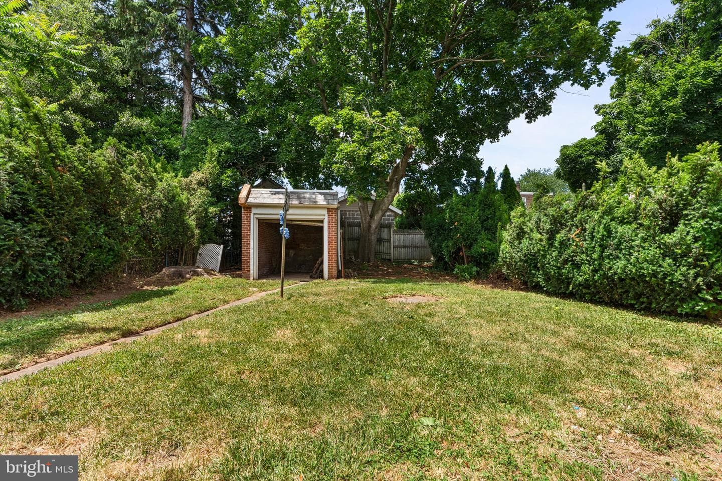 8324 Ridgeway Street photo 20