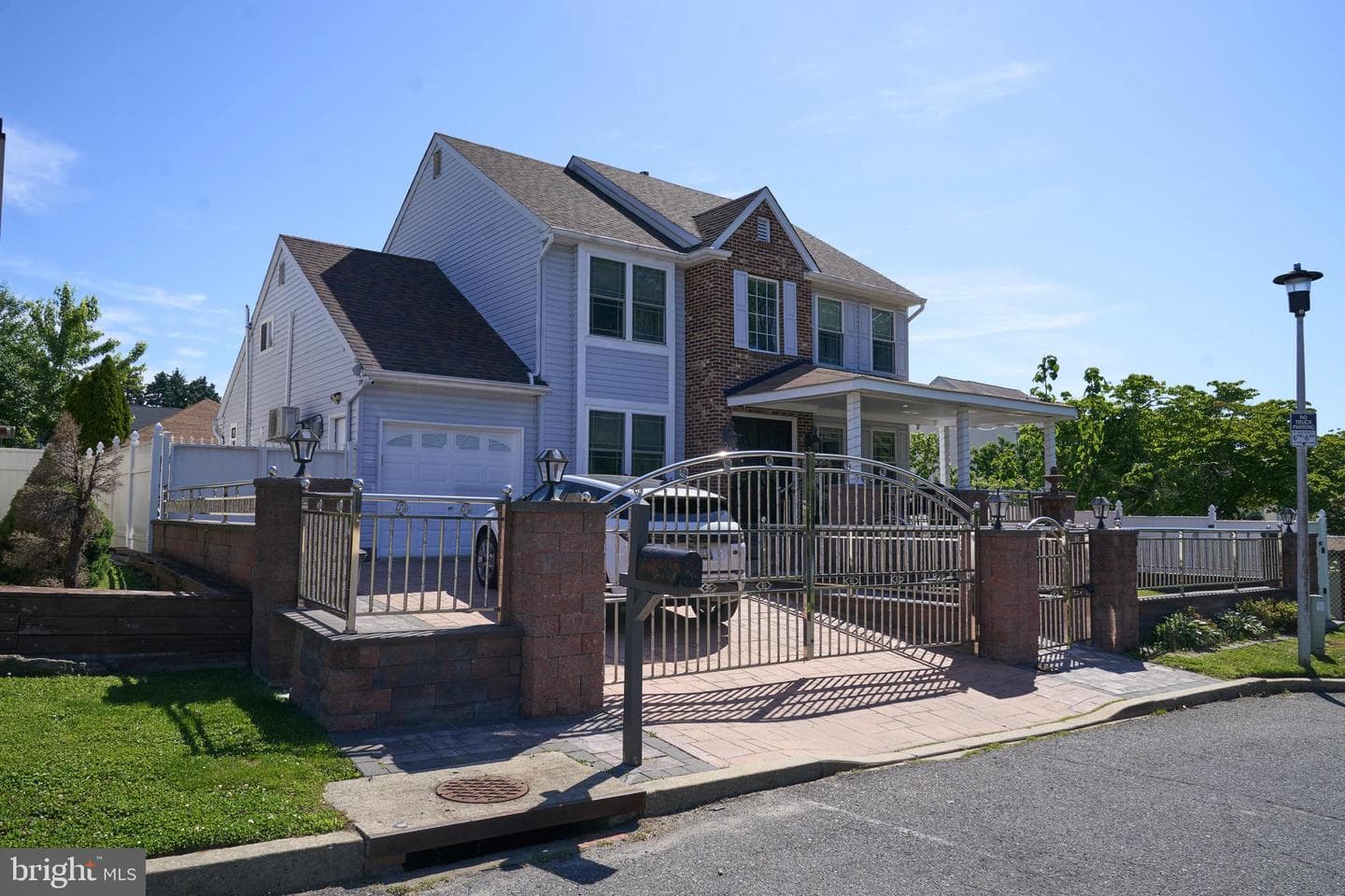 8905 Springview Road photo 6