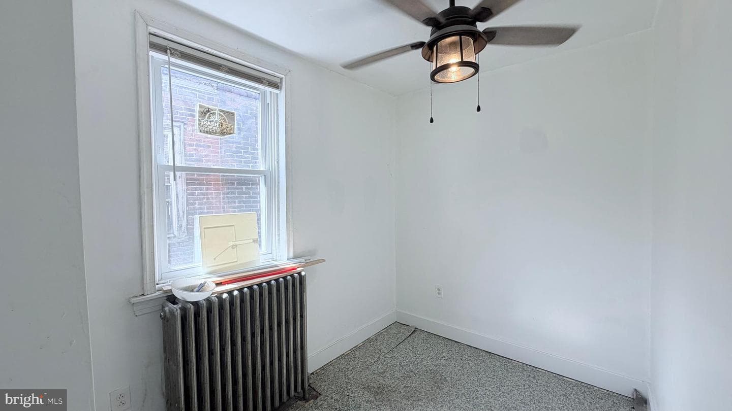 2239 W Somerset Street photo 32