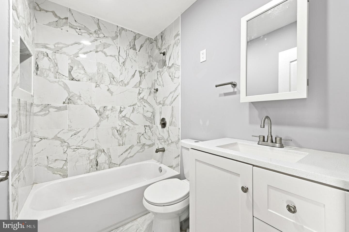 3105 N Chadwick Street photo 9