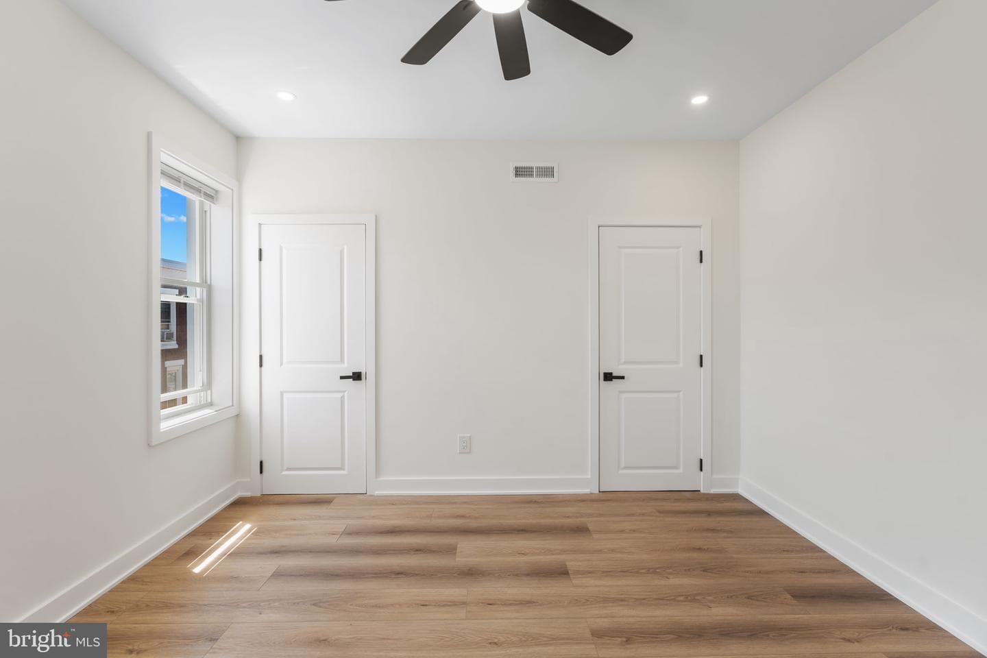 403 Daly Street photo 16