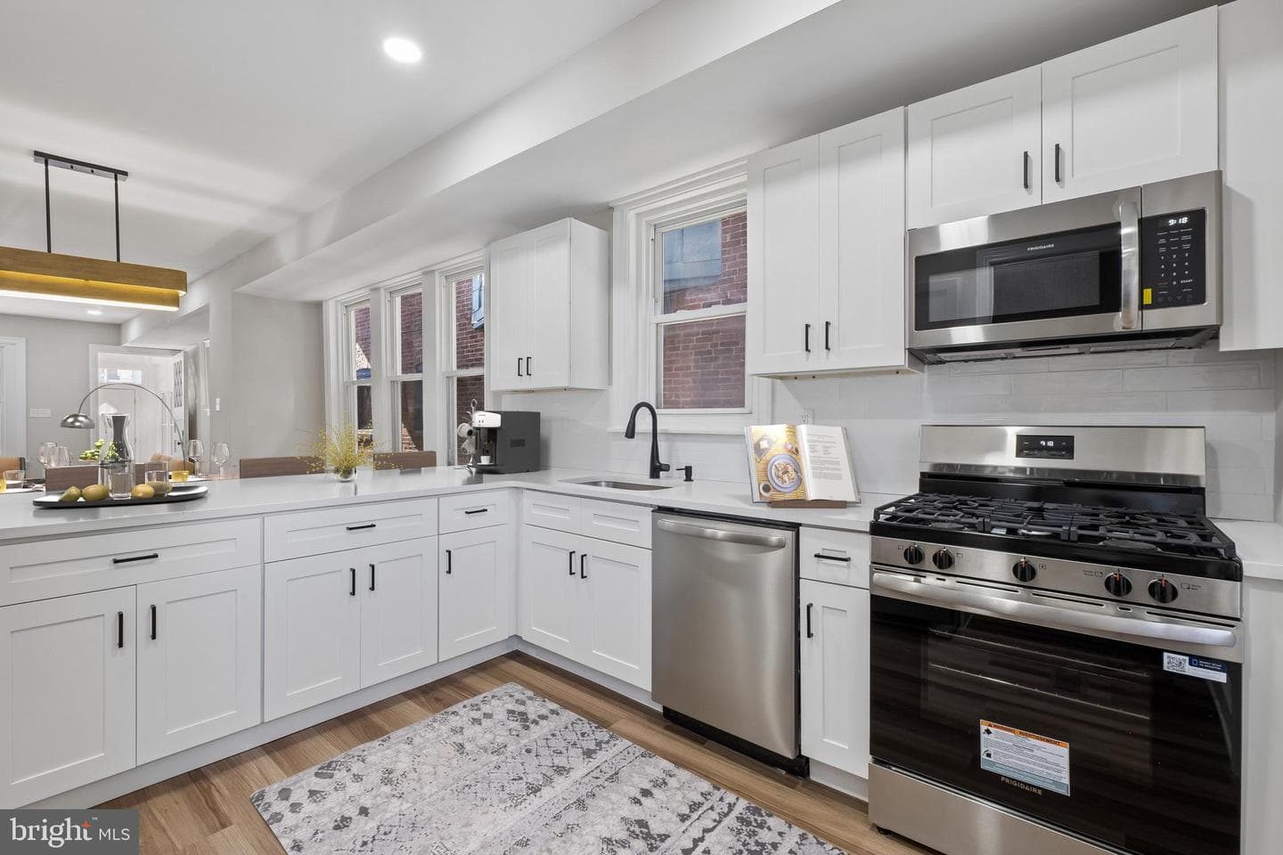 5014 N Smedley Street photo 10