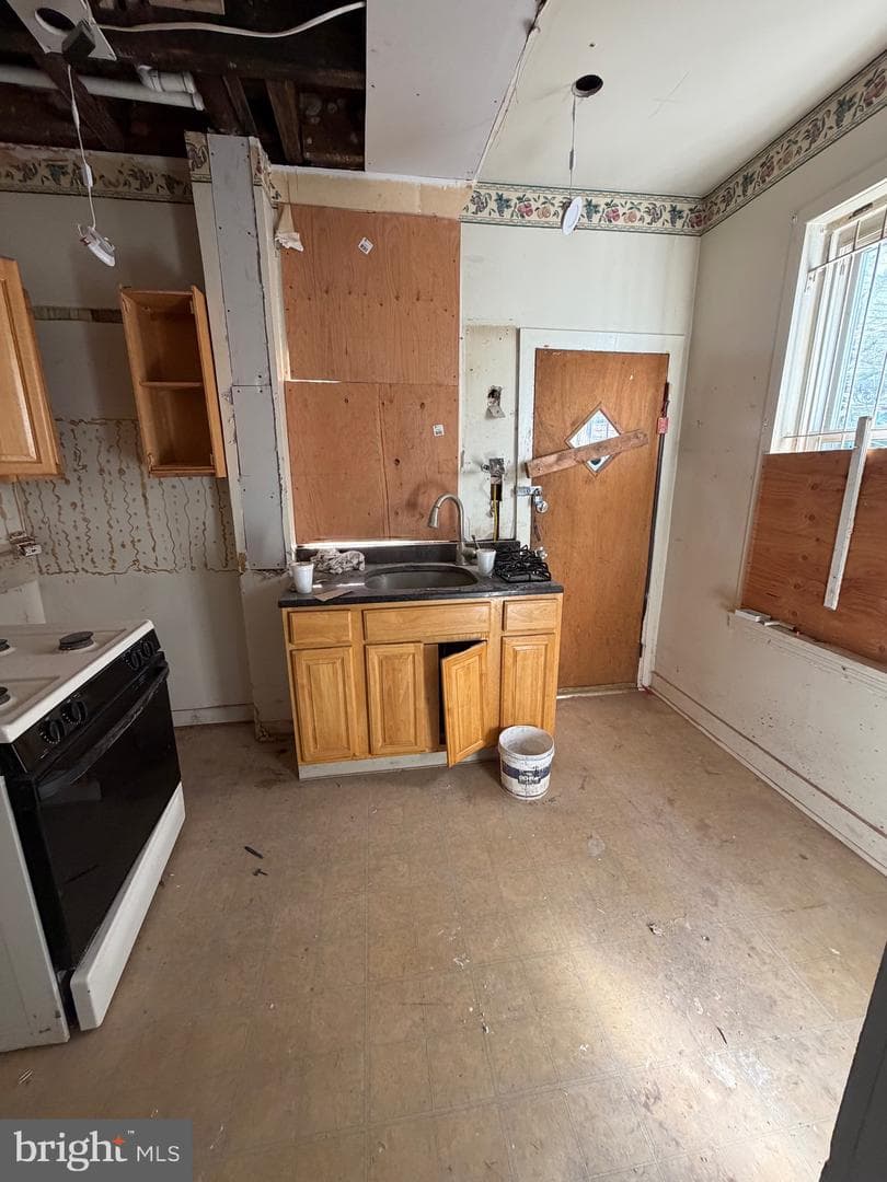 3727 N Delhi Street photo 7