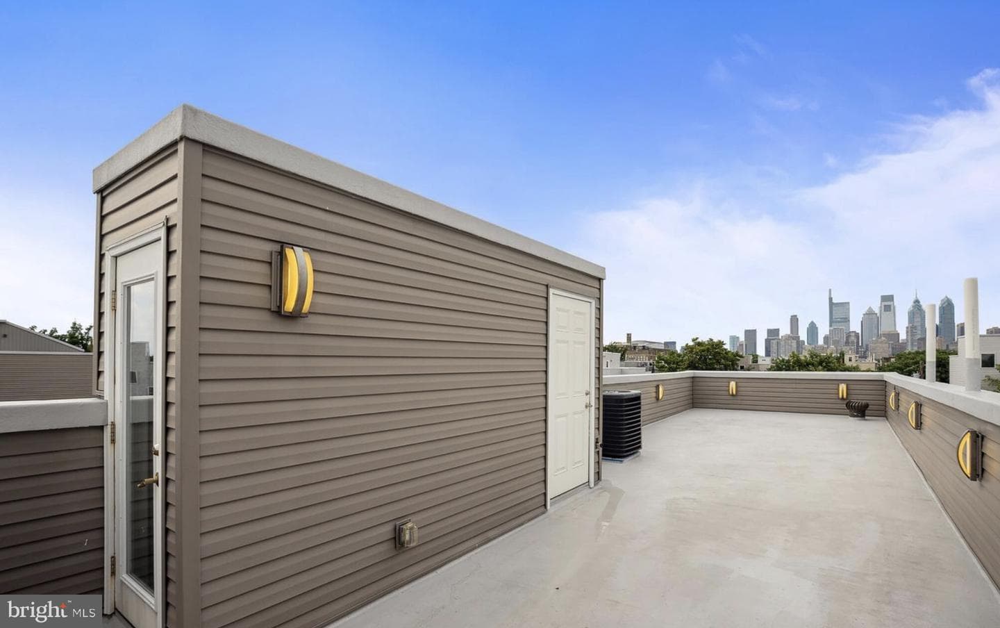 1818 Dickinson Street photo 31