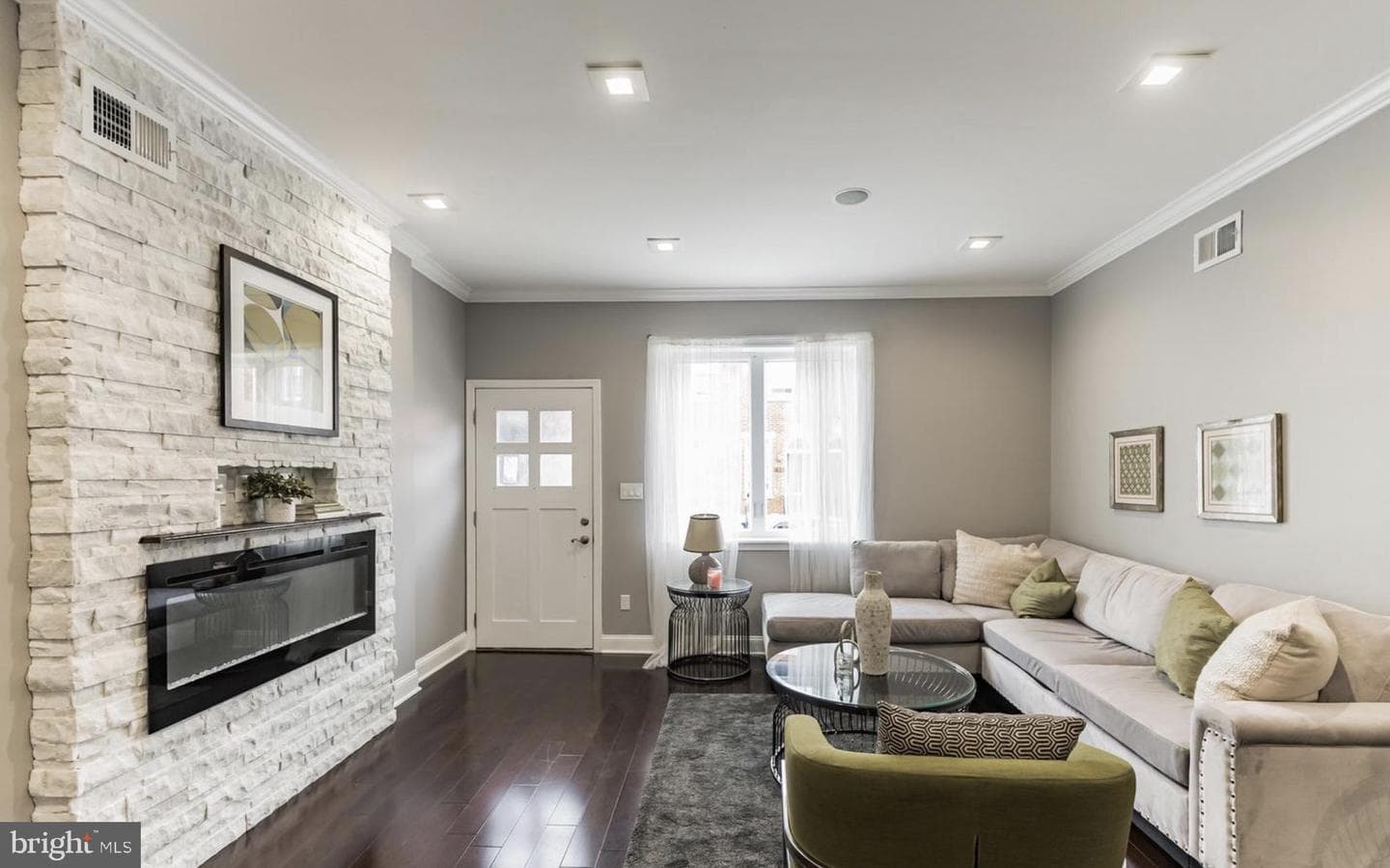 1818 Dickinson Street photo 8
