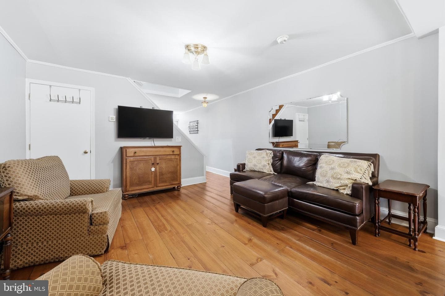 2245 Pemberton Street photo 10