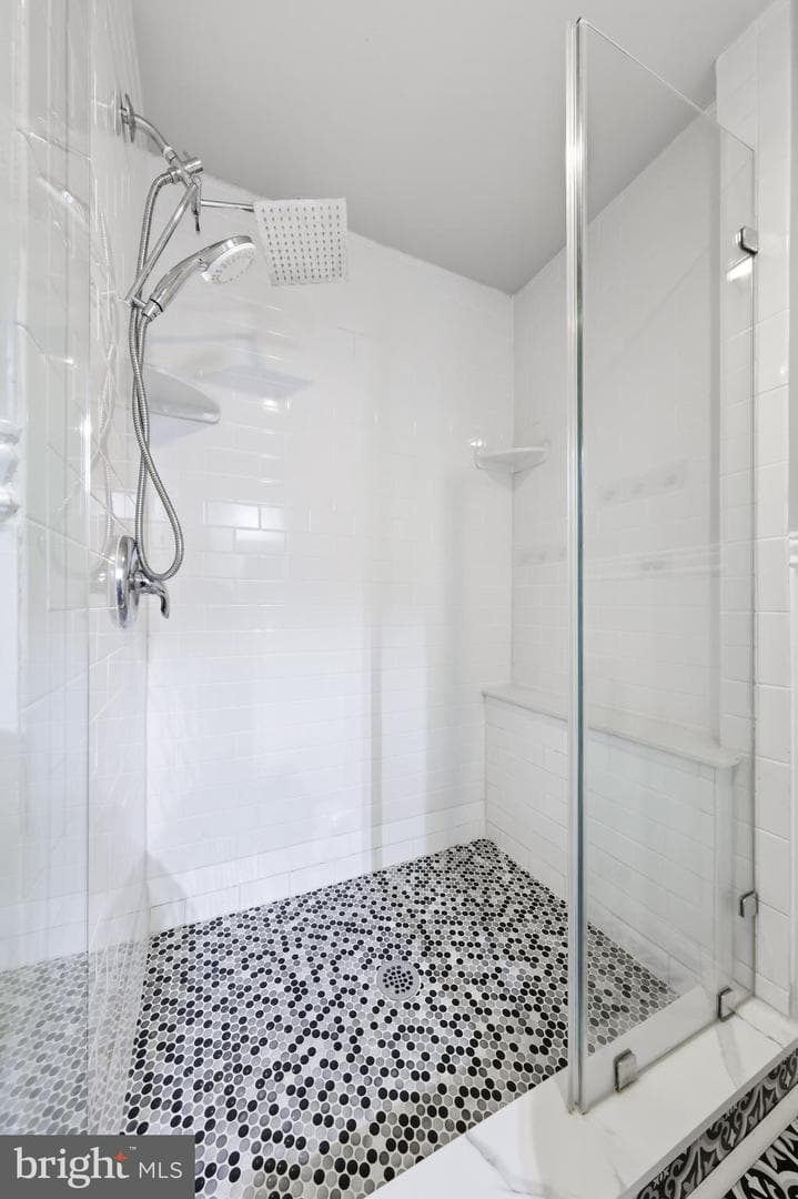 2245 Pemberton Street photo 25