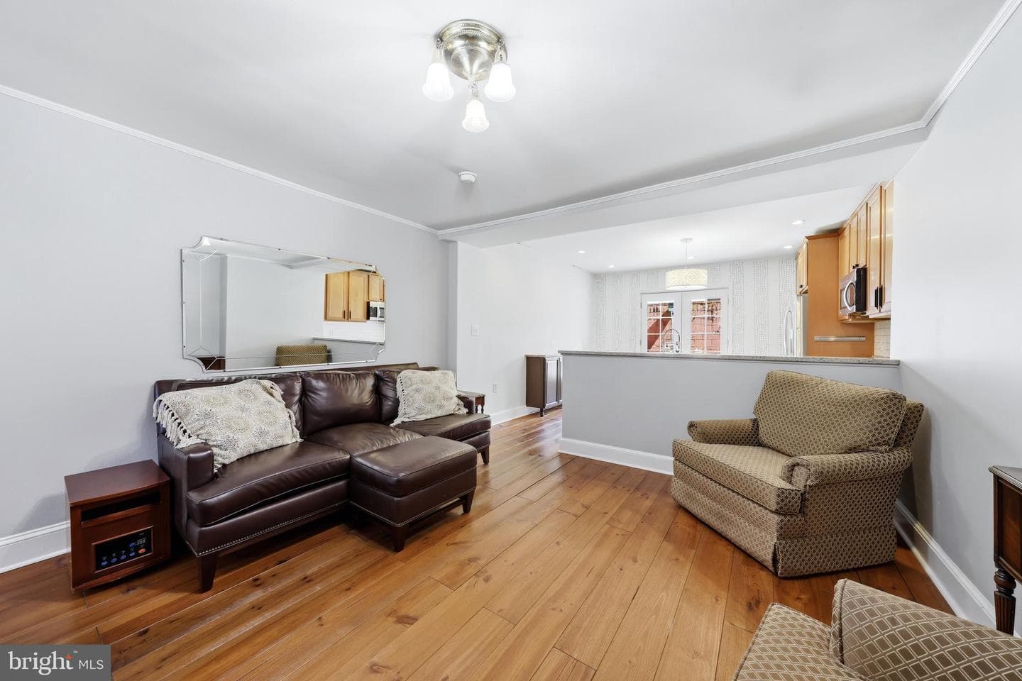 2245 Pemberton Street photo 9