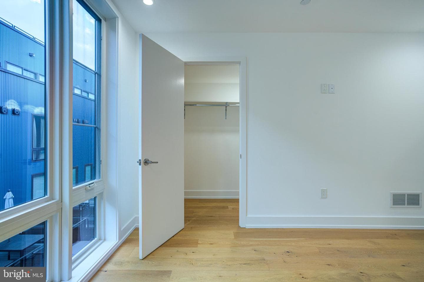 1746 N Hope Street photo 24