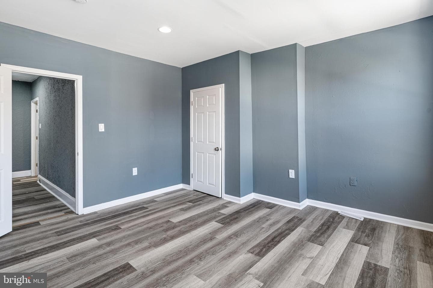 1307 S Hanson Street photo 6