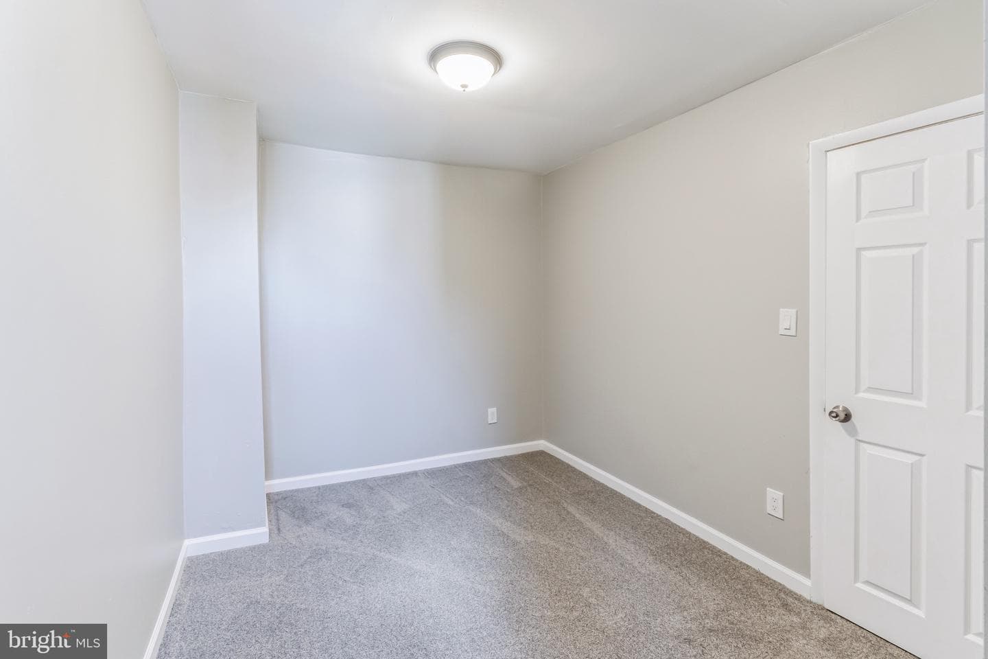 241 S Ithan Street photo 21