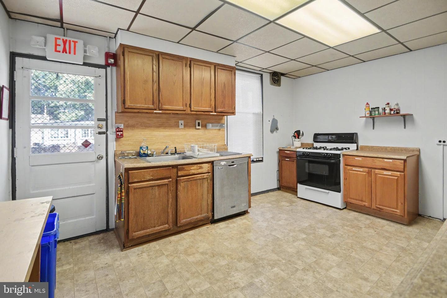 45 W Logan Street photo 26