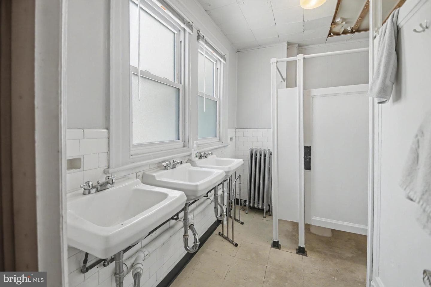 45 W Logan Street photo 43