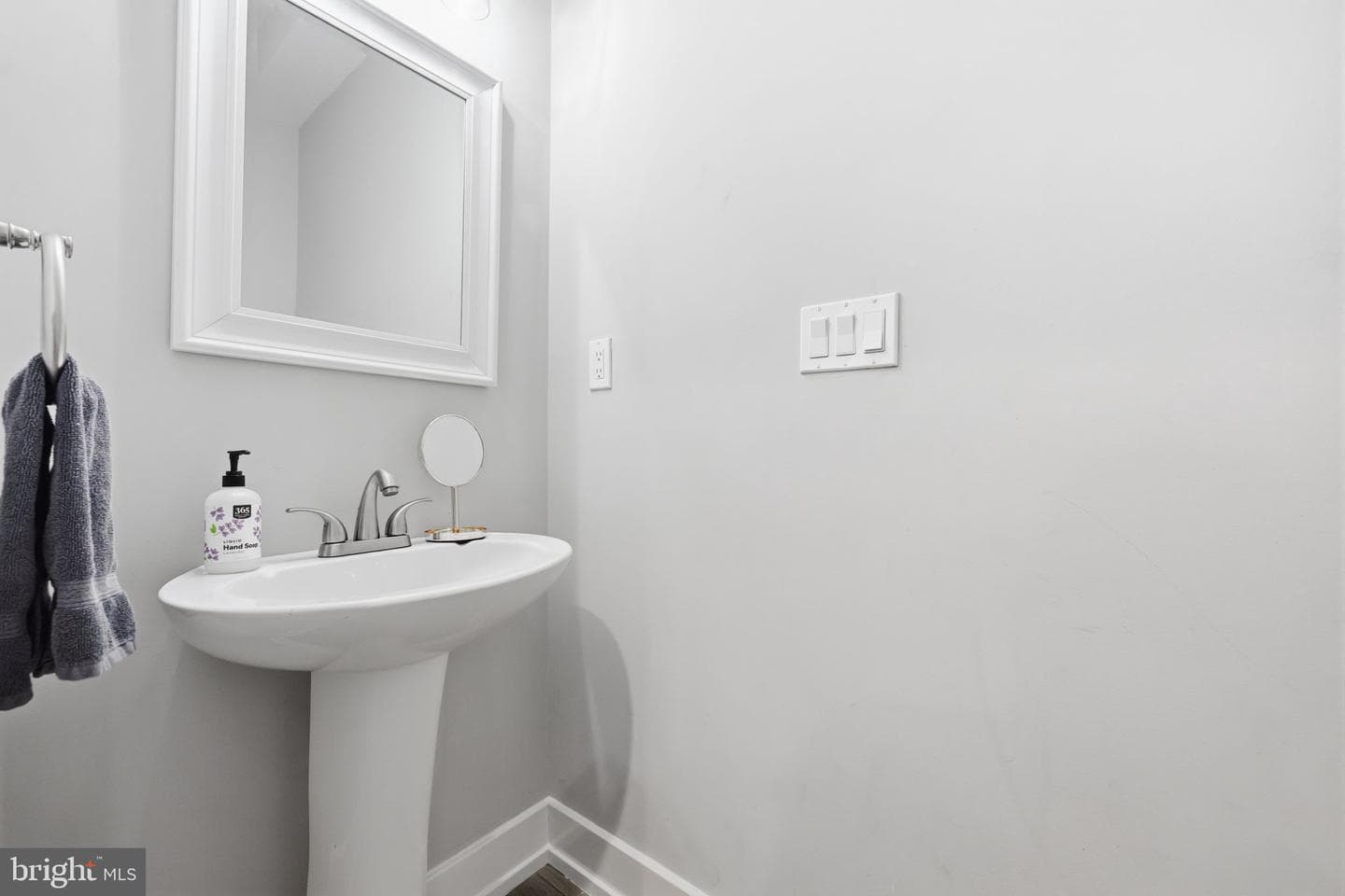 1411 S Taylor Street photo 9
