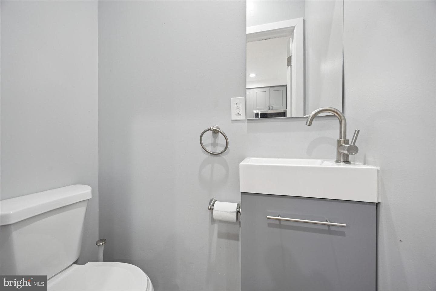 2036 N Darien Street photo 9
