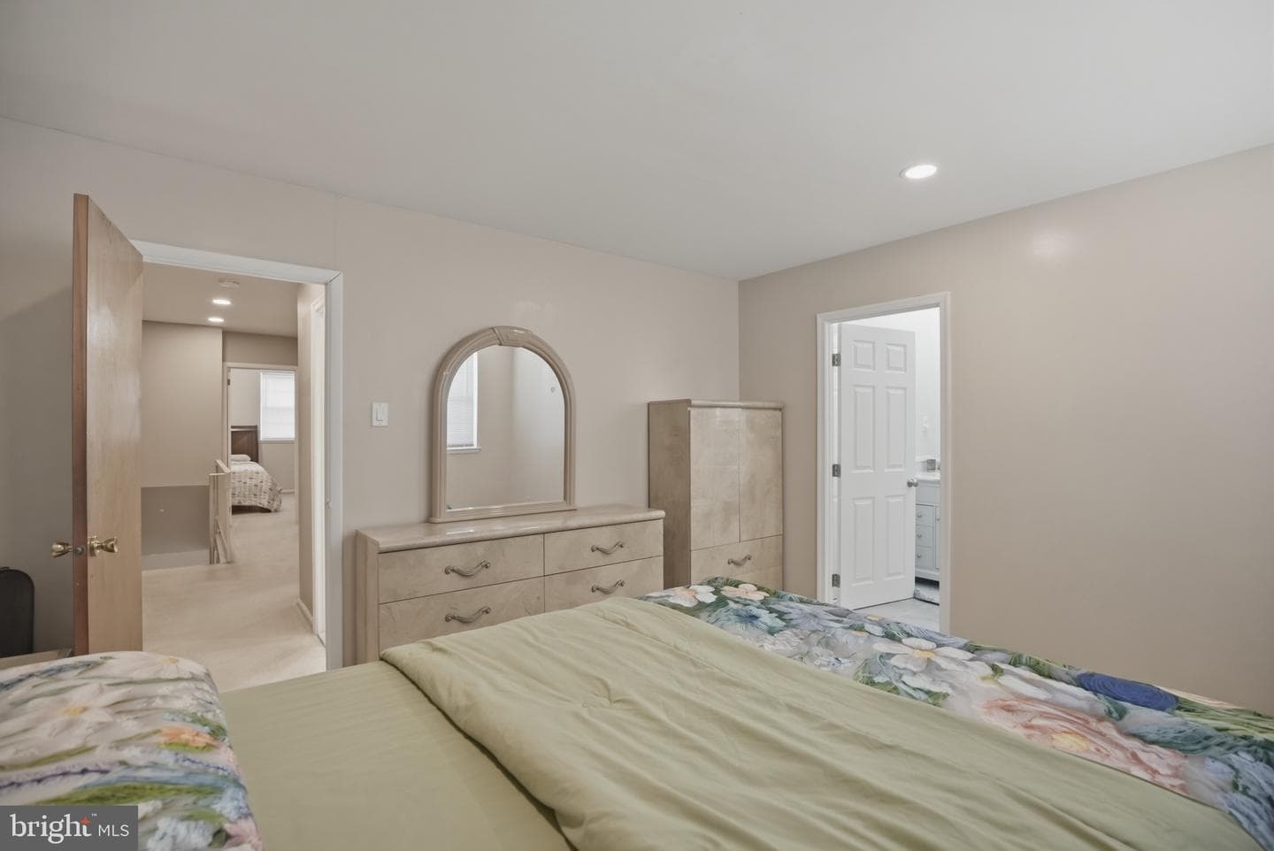 8906 Sylvia Lane photo 15